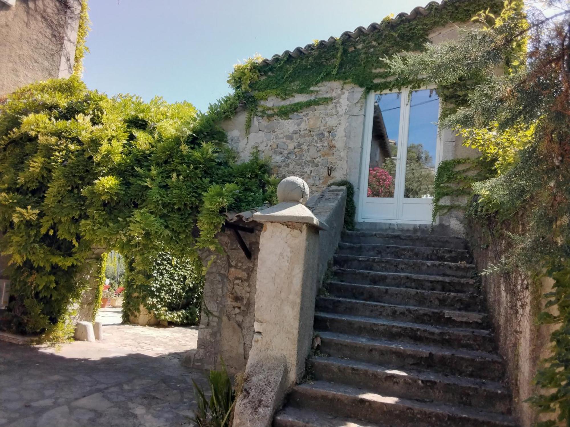 Le Domaine Du Soulier -Gite Et Chambres D'Hotes - La Maison Du Gardien Tornac Dış mekan fotoğraf