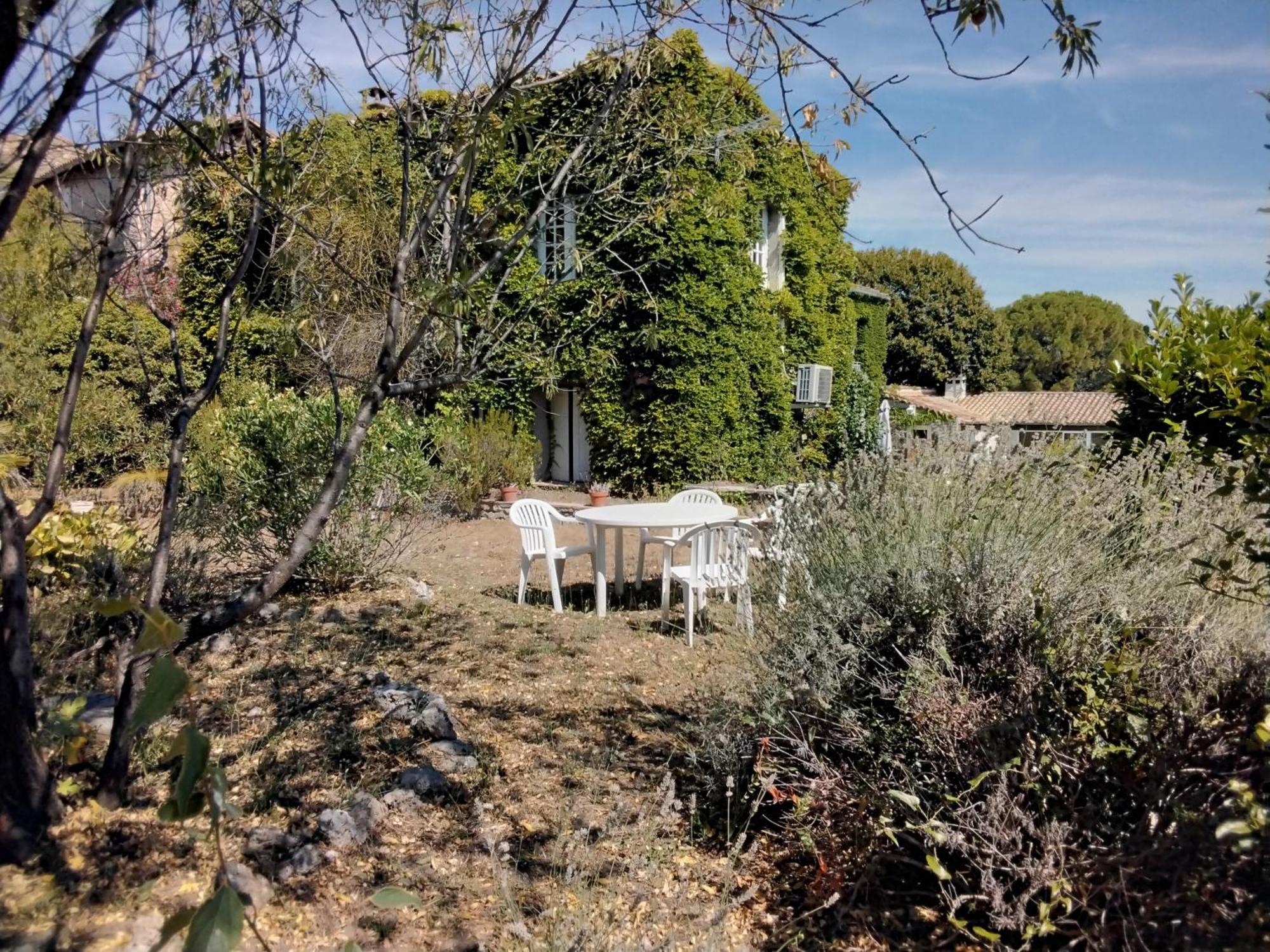 Le Domaine Du Soulier -Gite Et Chambres D'Hotes - La Maison Du Gardien Tornac Dış mekan fotoğraf