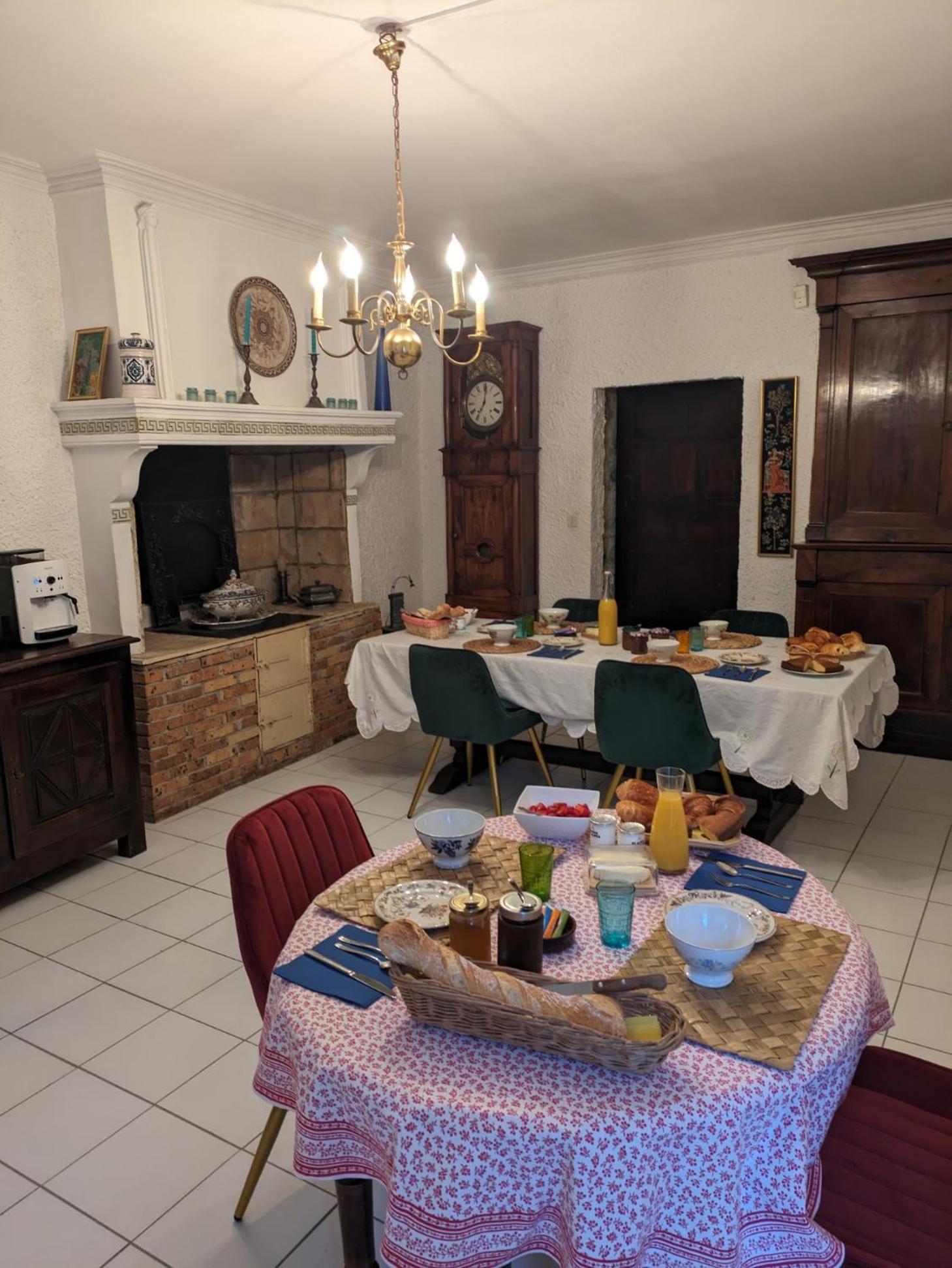 Le Domaine Du Soulier -Gite Et Chambres D'Hotes - La Maison Du Gardien Tornac Dış mekan fotoğraf